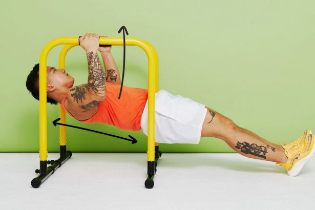 want-to-do-a-pull-up?-this-bodyweight-exercise-can-help-you-get-there